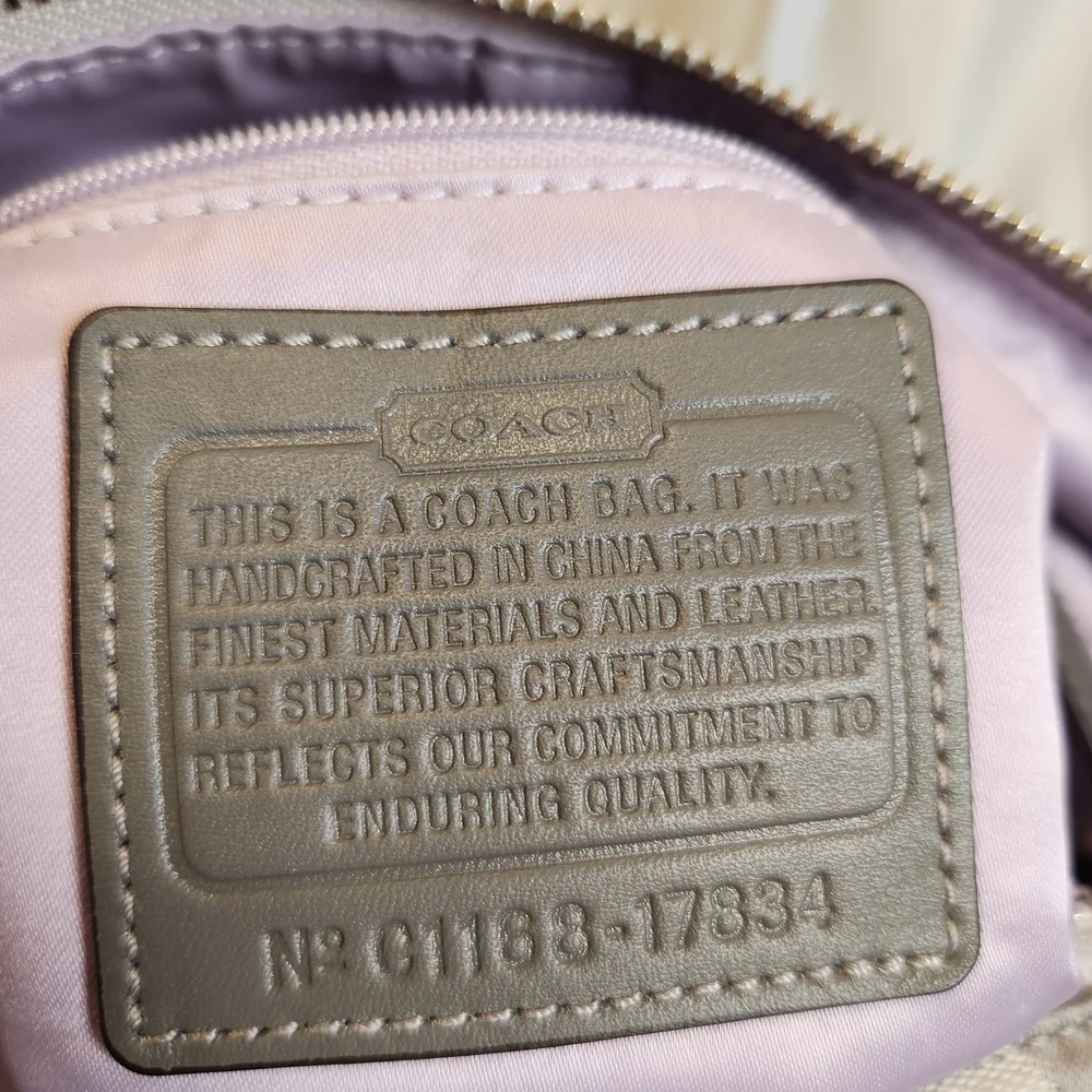Coach Chelsea Ashlyn Hobo in Gray Signature Jacquard Canvas And Leather Trim